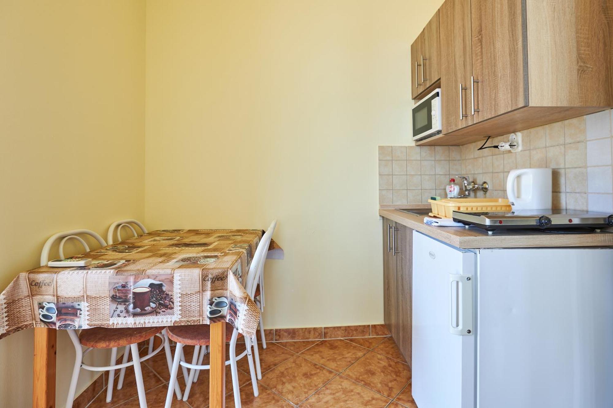 Ada 2 Apartmanhaz Hajduszoboszlo Exterior photo