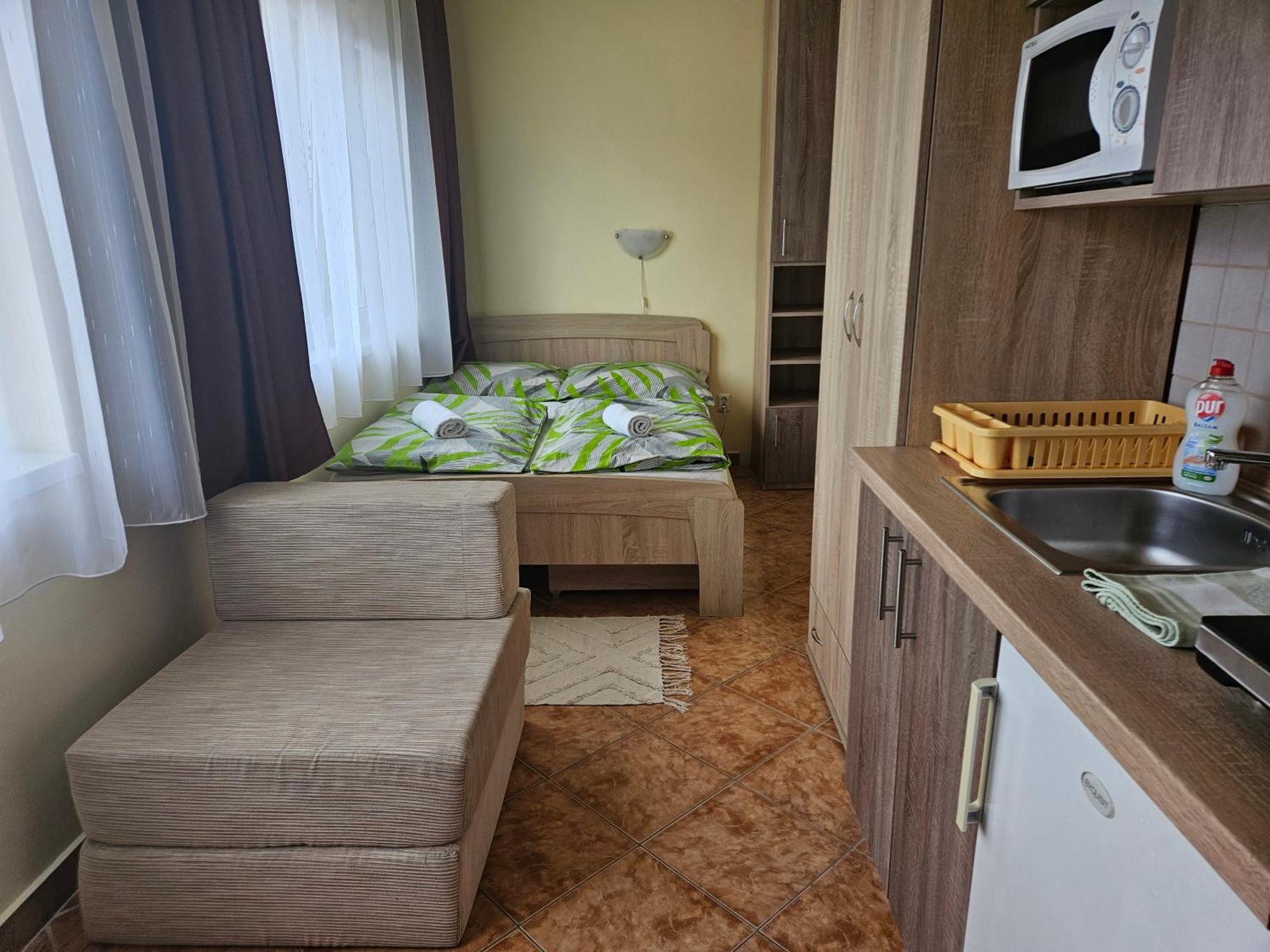 Ada 2 Apartmanhaz Hajduszoboszlo Exterior photo